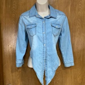 QIYIDAO Button down Crop Shirt